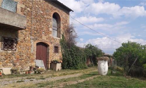 VENDESI CASALE DA RISTRUTTURARE CON TERRENO